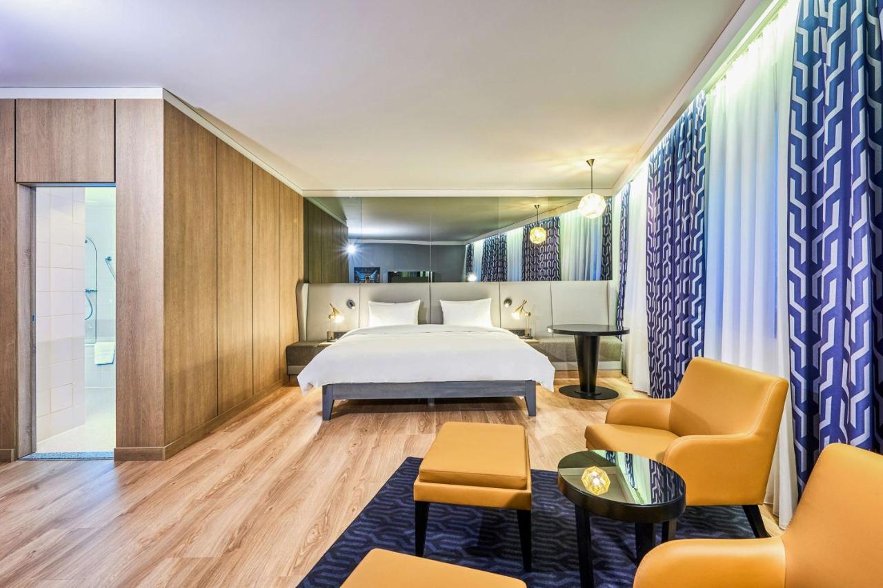Radisson Blu Hotel, Kyiv City Centre Eksteriør billede